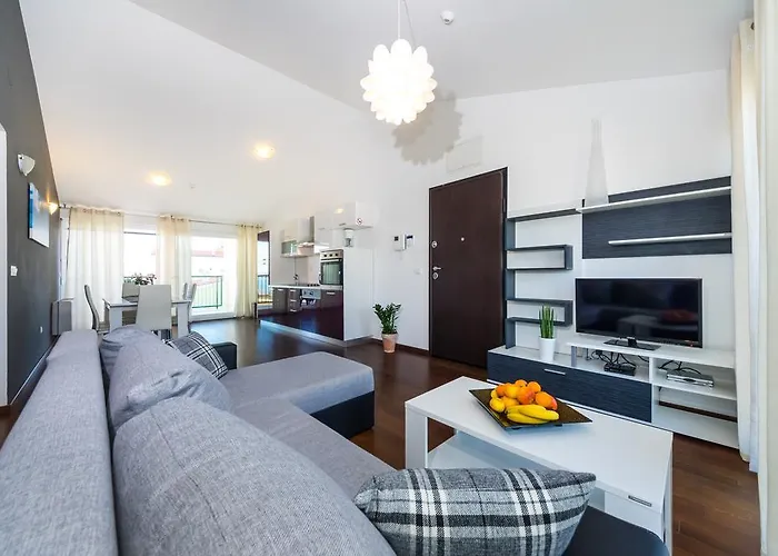 Apartment Queen