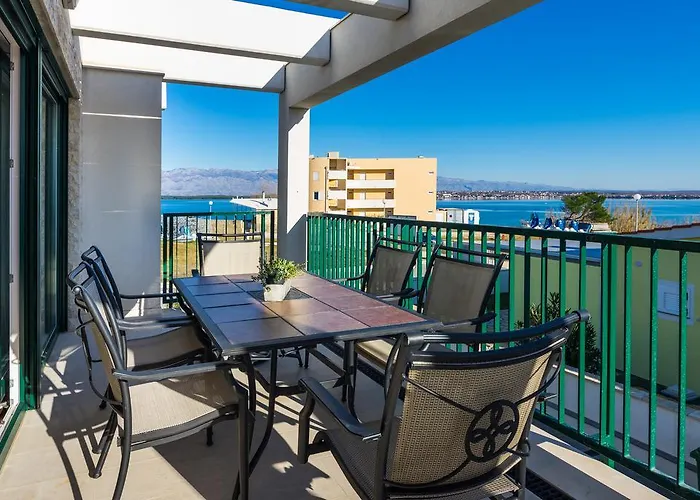 Queen דירה נין